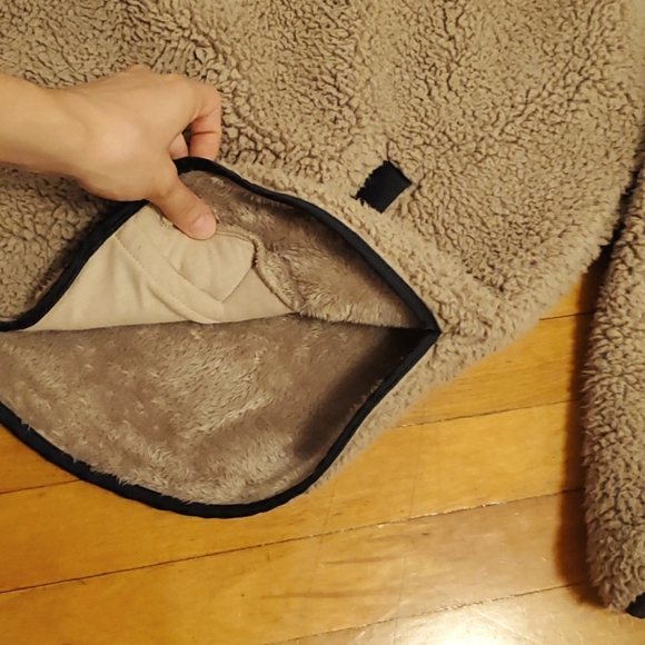 Abercrombie & Fitch light brown teddy half zip pullover sweater. Cozy. Size L. - Picture 8 of 12